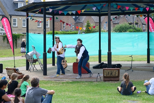 Suitcase Shakespeare in Jubilee Gardens