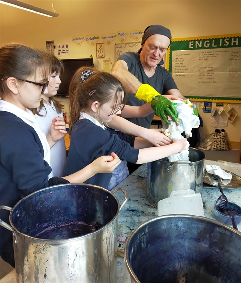 Students at Littleport Community Primary School help to get ‘Eel-izabeth’ ready to celebrate Visit Ely’s Eel Parade